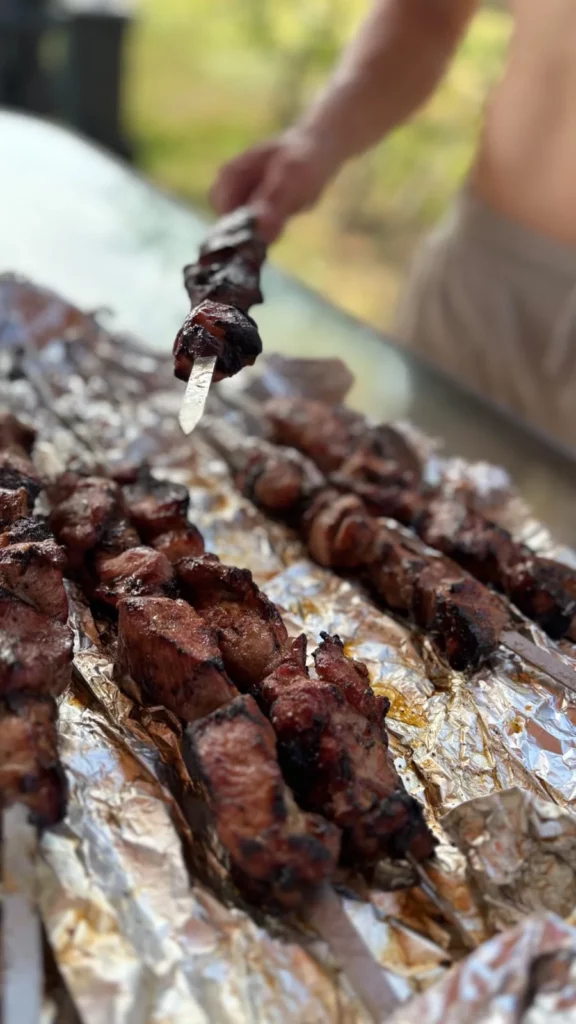 Grill i wspólne biesiadowanie w Przystani Lisów