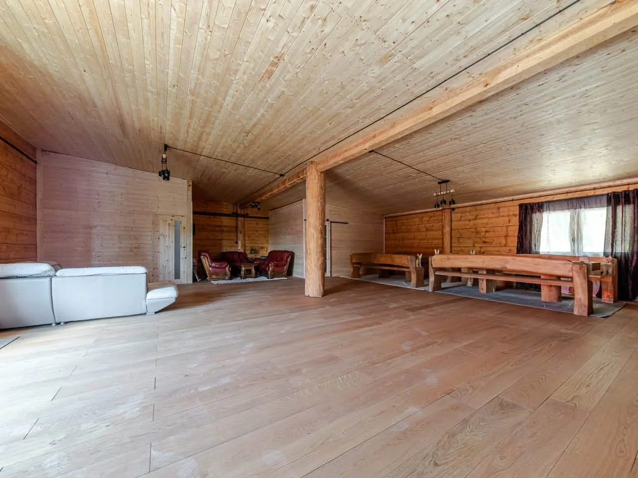 Sala na przyjęcia w Przystani Lisów koło Radomia